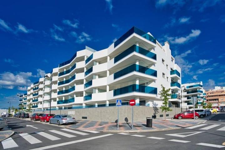 Apartamento en venta en Mijas, Las lagunas - las flores photo 0