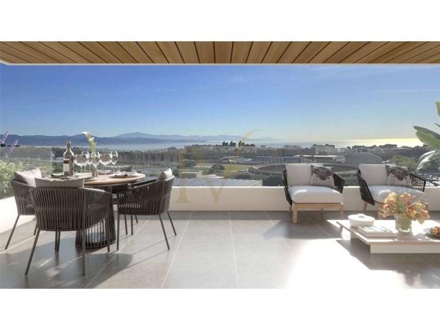 Apartamento en venta en Torremolinos photo 0