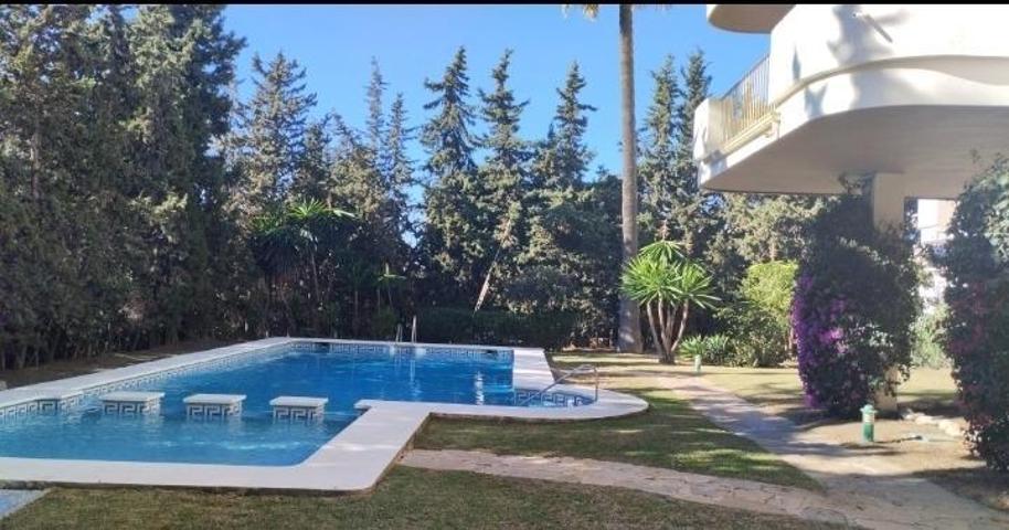 Piso en venta en Marbella, Nueva Andalucia photo 0