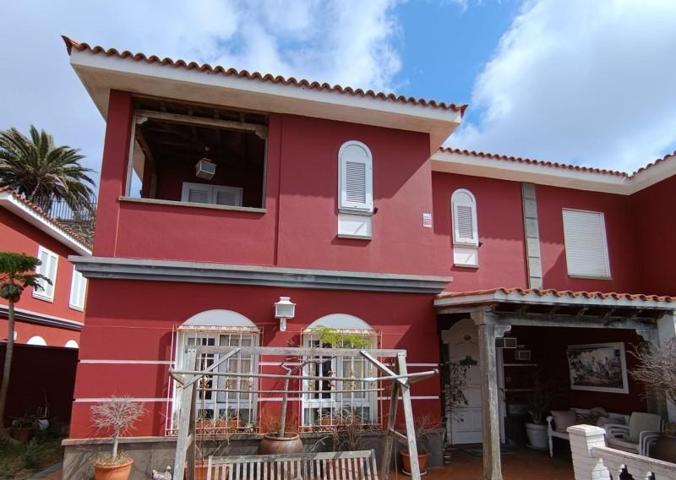 Bungalow en venta en Las Palmas de Gran Canaria, Tafira photo 0
