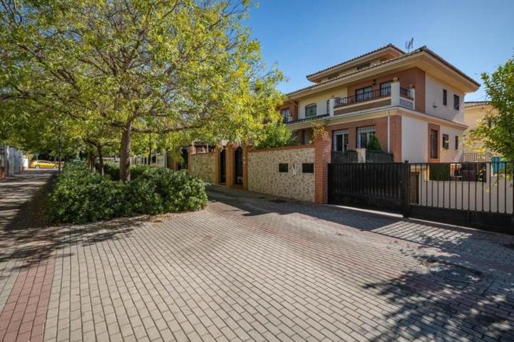 Duplex en venta en Granada, Parque almunia photo 0