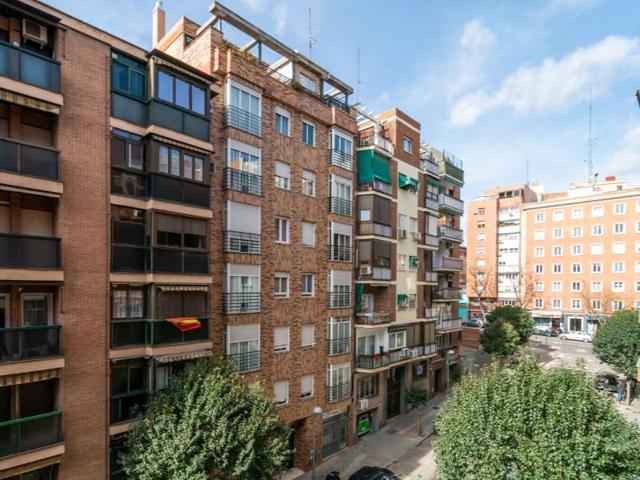 Piso en venta en Madrid, Pacífico photo 0