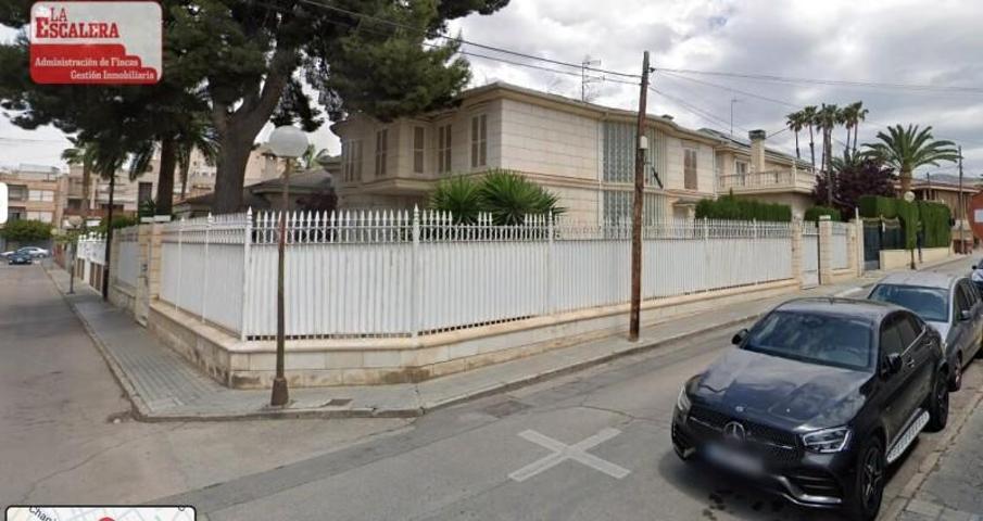 Chalet en venta en Elda, Av. alfonso xiii photo 0