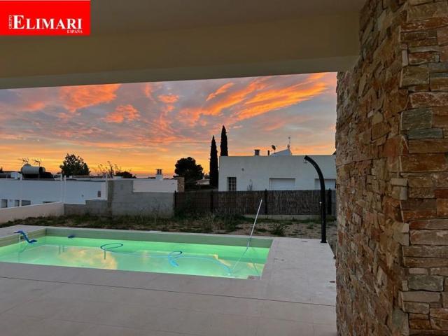 Chalet en venta en Alcanar, Alcanar-Platja - Urb. Montsia-Mar photo 0