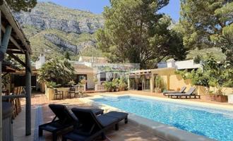 Chalet en venta en Denia, Marina Alta photo 0