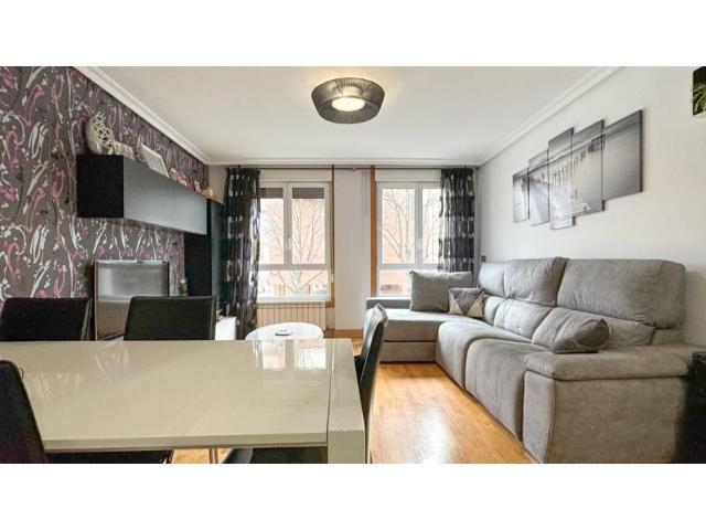 Piso en venta en Zumaia photo 0