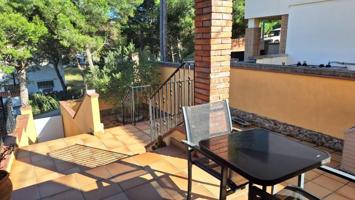 Casa en venta en L'Escala, Montanya Blanca photo 0