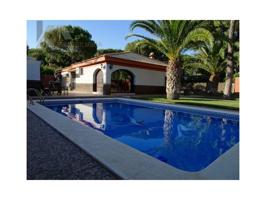 Casa en venta en Carmona, Carmona photo 0