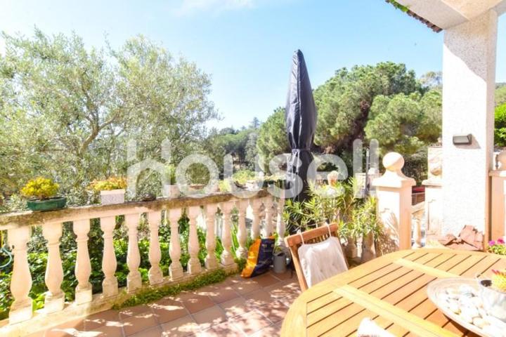 Casa en venta en Òrrius photo 0