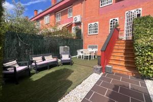 Adosada en venta en Móstoles, Suroeste photo 0