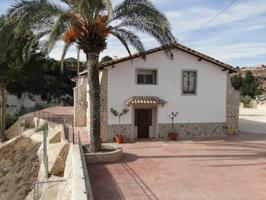 Chalet en venta en Ontinyent, Pou clar photo 0