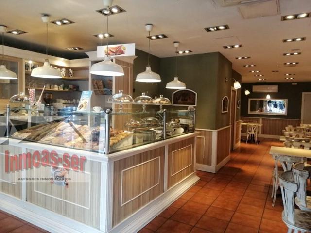 Local comercial en venta en Barcelona, El Clot photo 0