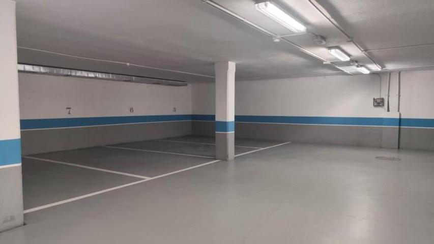 Garaje en venta en Santiago de Compostela, Campus sur - Santa Marta photo 0