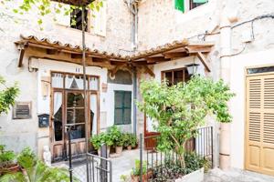 Adosada en venta en Sóller, Soller photo 0