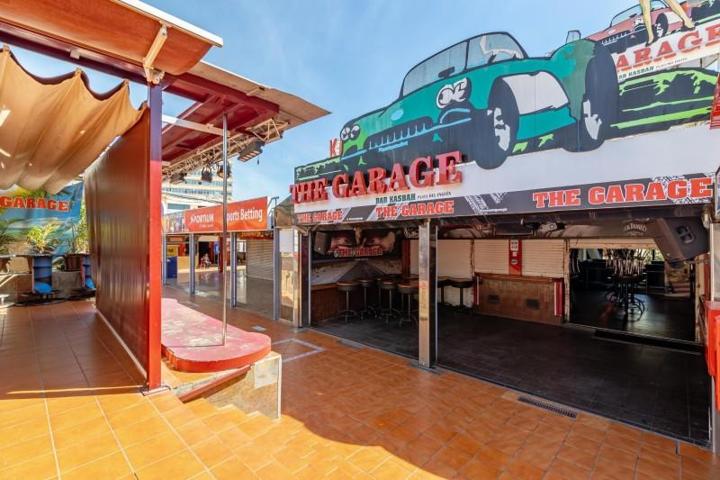 Local comercial en venta en San Bartolomé de Tirajana, Playa del Inglés photo 0