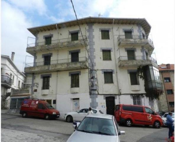 Edificio en venta en Miraflores de la Sierra, Miraflores de la sierra photo 0