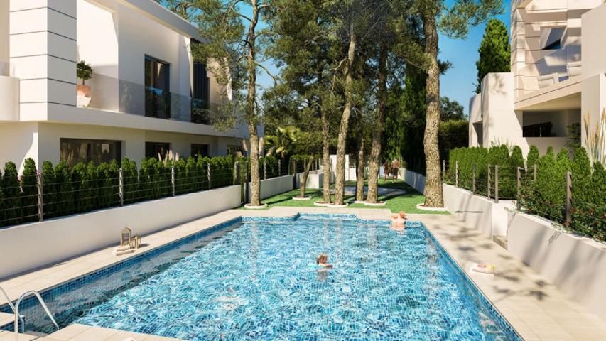 Adosada en venta en Estepona, New Golden Mile photo 0