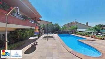 Chalet en venta en Barcelona photo 0