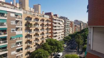 Piso en venta en Barcelona, Les Corts photo 0