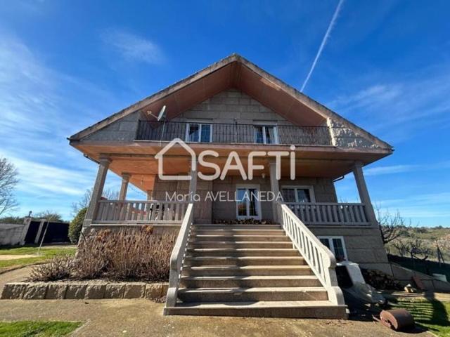 Casa en venta en Sariegos photo 0