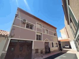 Chalet en venta en Ciempozuelos, Molino del Rey photo 0