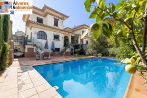 Chalet en venta en Monachil, COLINAS BERMEJAS photo 0