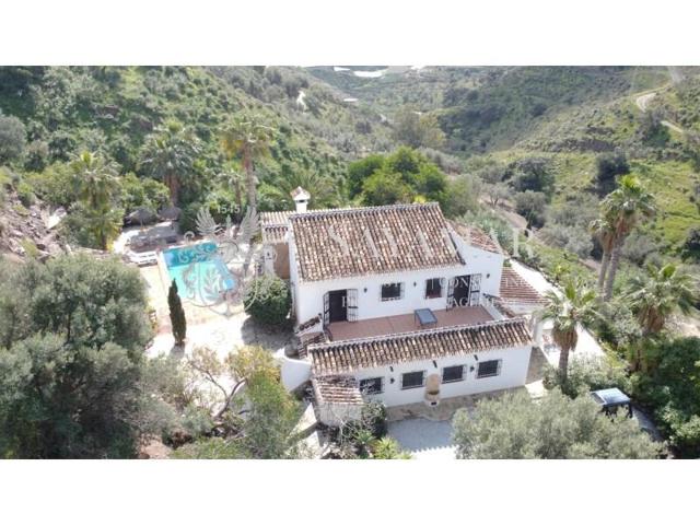 Chalet en venta en Sayalonga photo 0