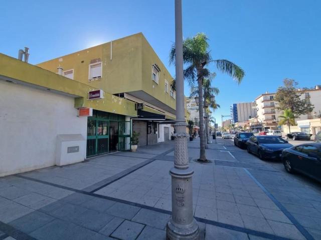 Local comercial en venta en Torremolinos, Montemar photo 0
