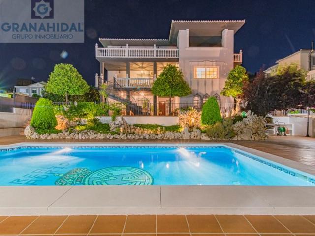 Chalet en venta en Albolote photo 0