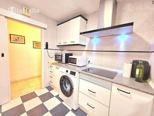 Piso en venta en Sevilla, Los Remedios photo 0