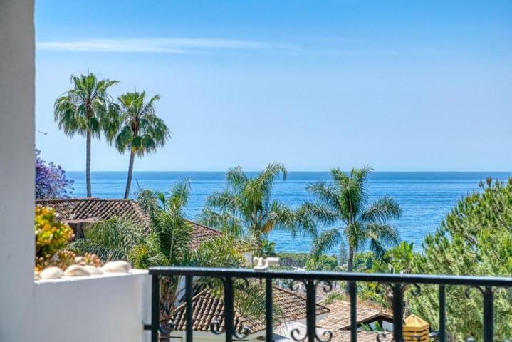 Apartamento en venta en Marbella, Milla de oro photo 0