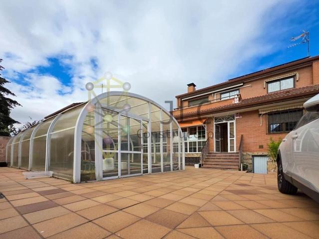 Chalet en venta en Fuente el Saz de Jarama, Yerbas dulces photo 0