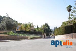 Terreno en venta en Cabrils, La llobera photo 0