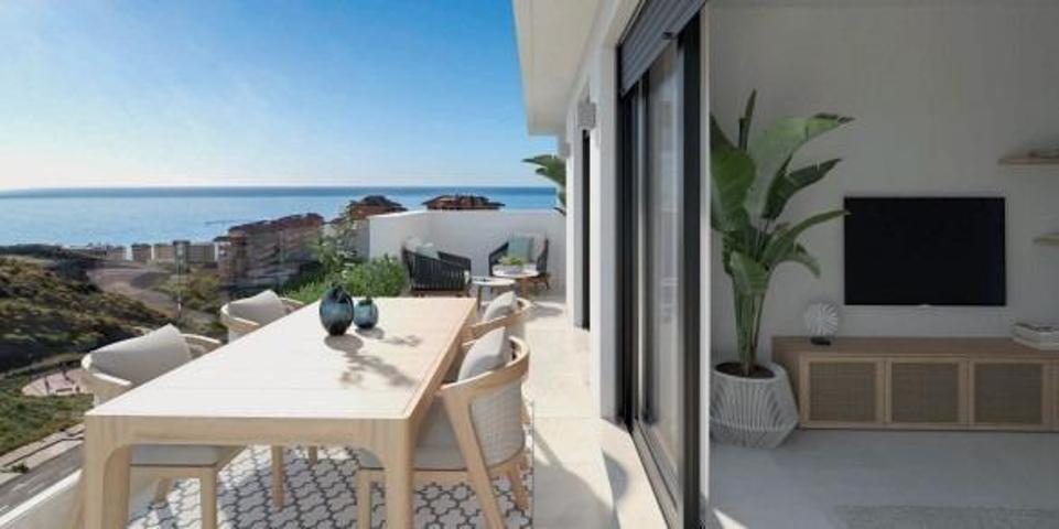 Piso en venta en Fuengirola, Carvajal photo 0