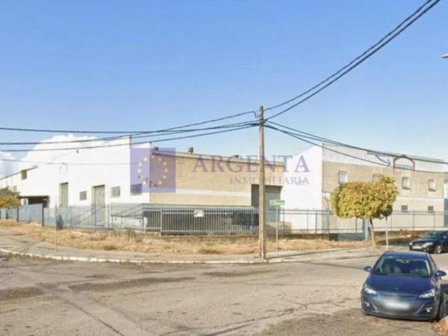 Nave industrial en venta en Cáceres photo 0