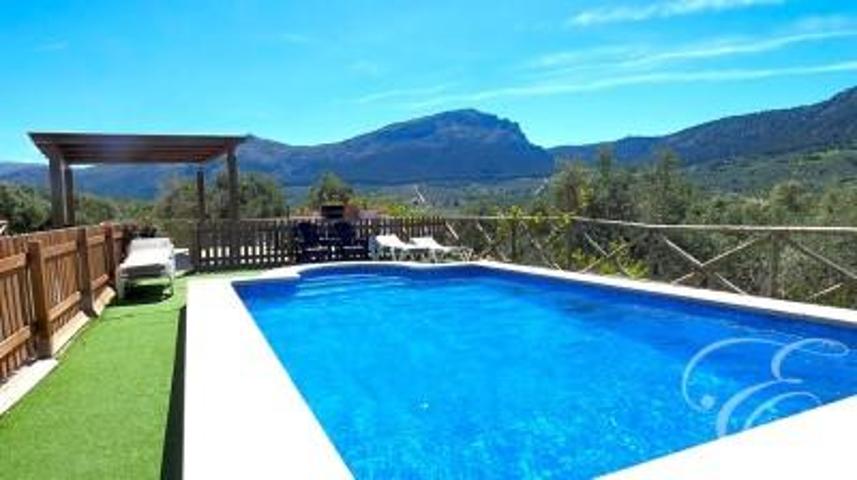 Casa con terreno en venta en Villanueva del Trabuco, Villanueva del Trabuco photo 0