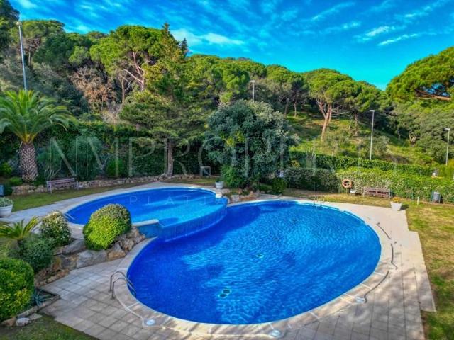 Apartamento en venta en Castell-Platja d'Aro photo 0