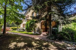 Chalet en venta en Castellar del Vallès, - Airesol d - photo 0