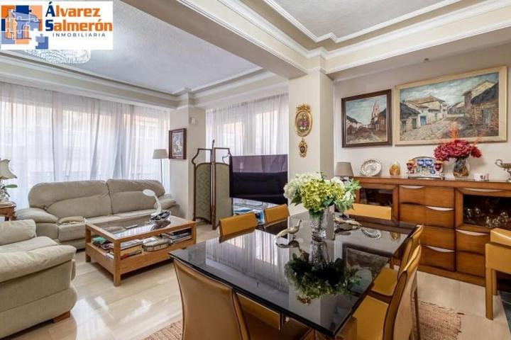 Piso en venta en Granada, Recogidas photo 0