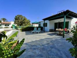 Bungalow en venta en San Bartolomé de Tirajana, Playa del Inglés photo 0