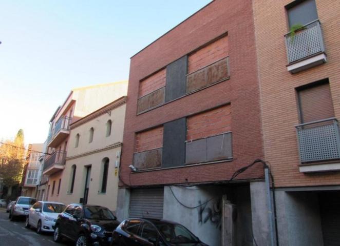 Edificio en venta en Igualada, Poble Sec photo 0