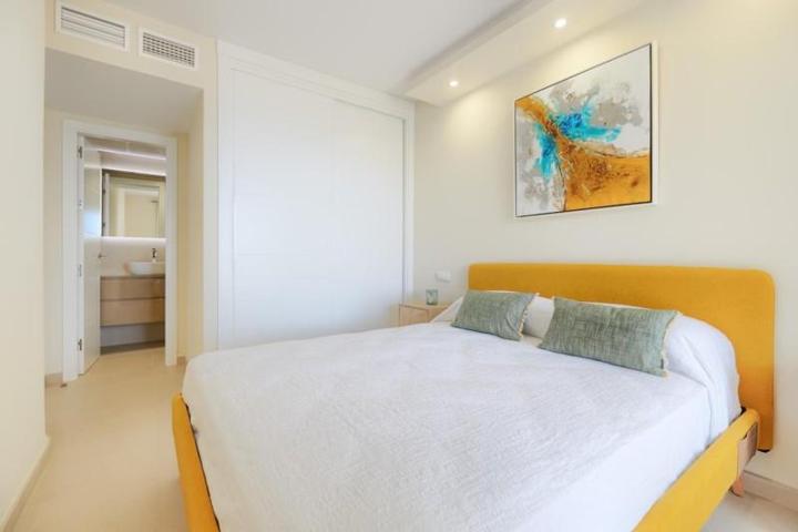 Piso en venta en Mijas Costa, Calle Enebro, 29649 photo 0