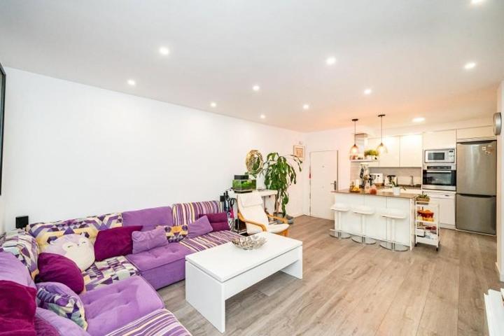 Piso en venta en Madrid, Salvador photo 0