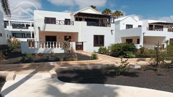 Chalet en venta en Costa Teguise, Costa Teguise photo 0