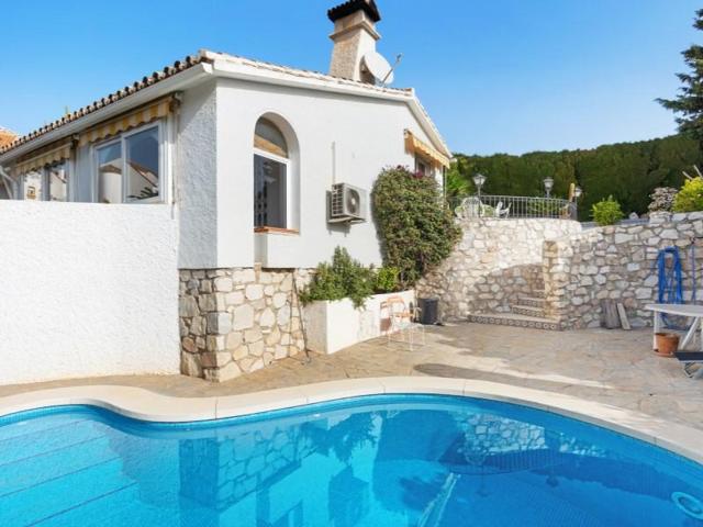 Chalet en venta en Fuengirola photo 0