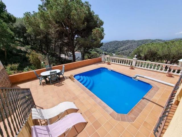 Chalet en venta en Lloret de Mar, La Selva photo 0