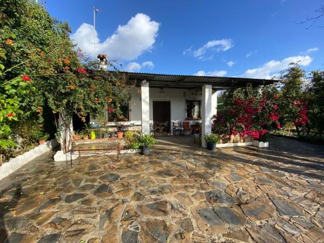 Casa con terreno en venta en Estepona, Alberdina photo 0