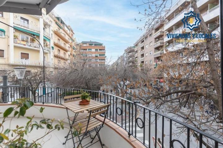 Piso en venta en Granada, Centro photo 0