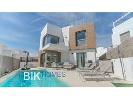 Chalet en venta en Orihuela photo 0