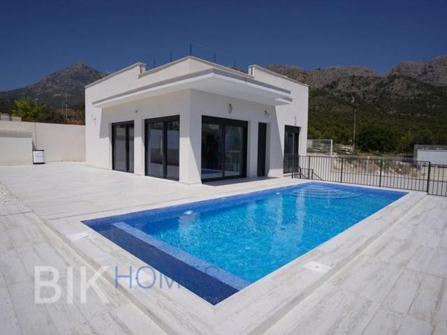 Chalet en venta en Polop photo 0